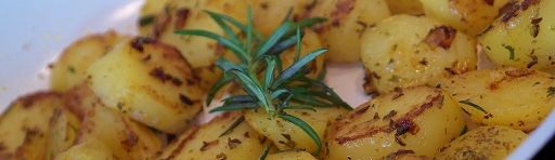 Romarin en accompagnement de pomme de terre gratinée, Koala Shop Bijoux en bois