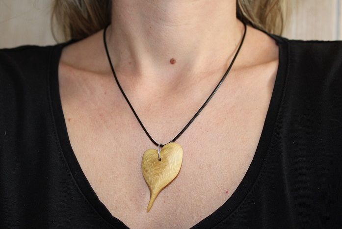 Collier coeur en bois naturel, Koala Shop Bijoux en Bois