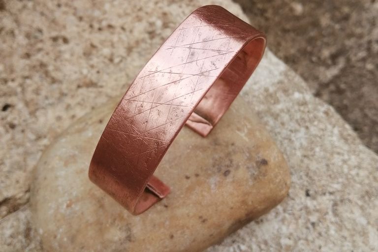 Comment nettoyer ses bijoux en cuivre