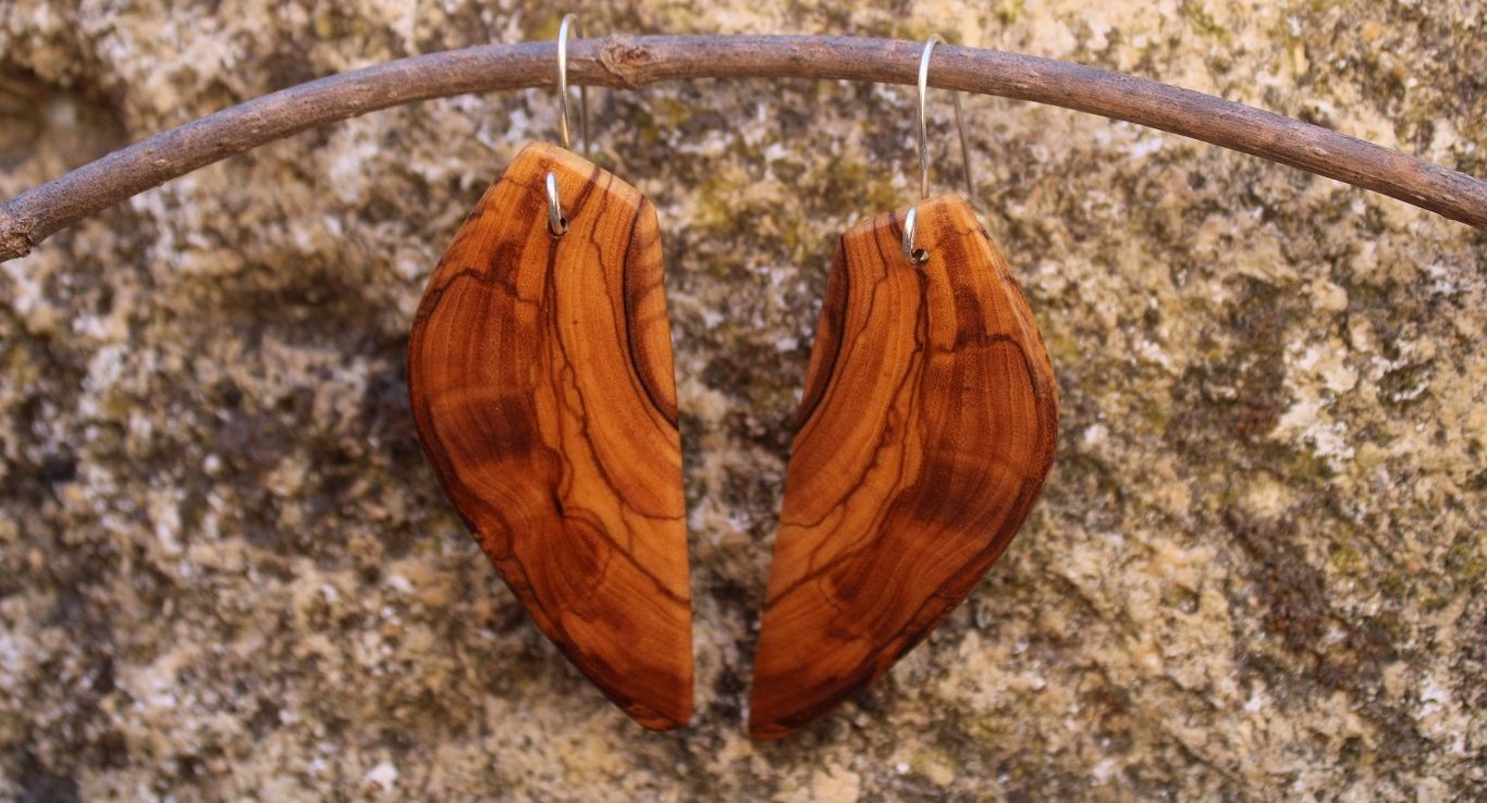 Boucles d'oreilles en bois d'olivier de Provence création Koala Shop bijoux