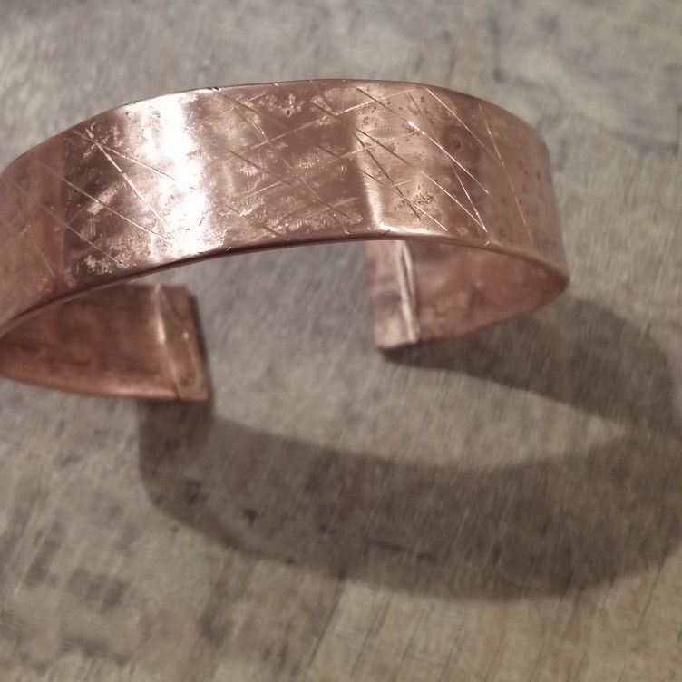 Bijou en cuivre bienfait énergétique et soin du corps